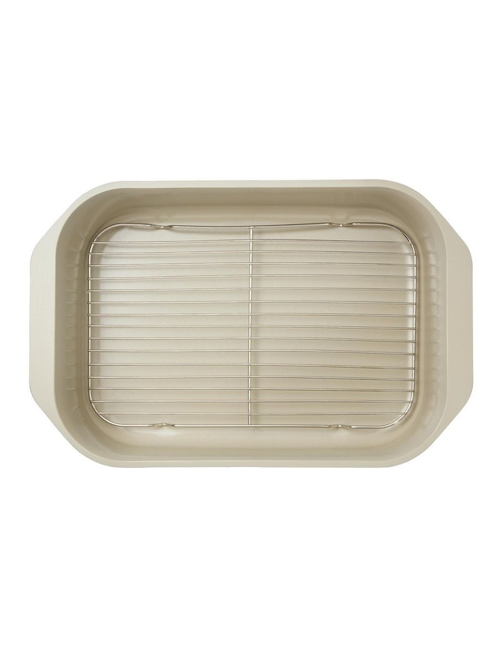 NOOK by Baccarat Roaster With Rack 34cm in Blue image 3