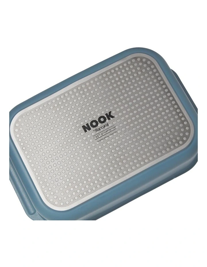 NOOK by Baccarat Roaster With Rack 34cm in Blue image 3
