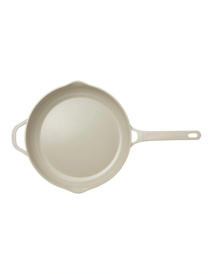 Baccarat Nook Frypan With Helper Handle 32cm in Cream image 2