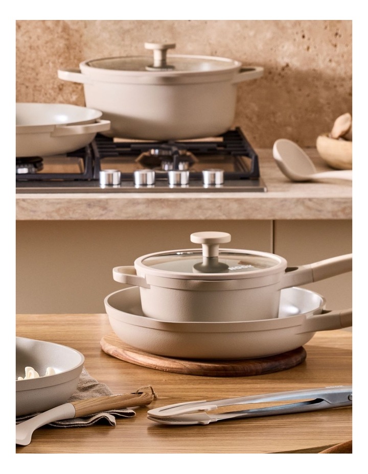 NOOK by Baccarat Casserole With Lid 28cm in Cream image 4