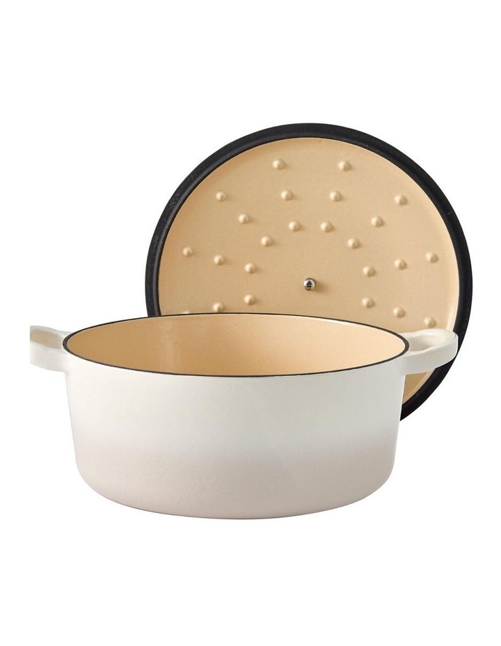 Baccarat Le Connoisseur Round French Oven 25cm 3.9L in Cream image 2