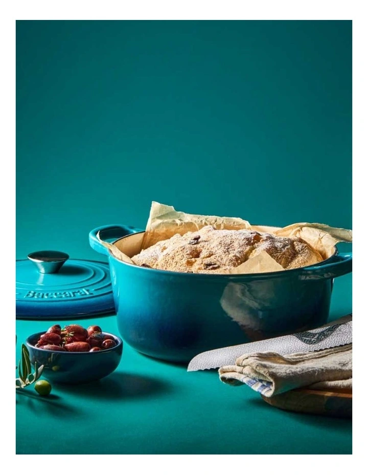 Baccarat Le Connoisseur Round French Oven 25cm 3.9L in Blue image 4