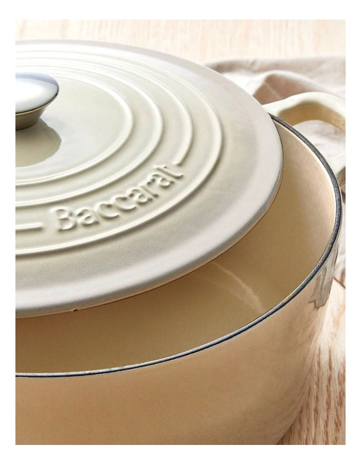 Baccarat Le Connoisseur Round French Oven 29cm 6.3L in Cream image 4
