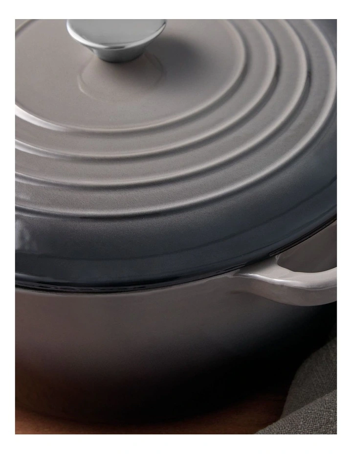 Baccarat Le Connoisseur Round French Oven 29cm 6.3L in Grey image 4