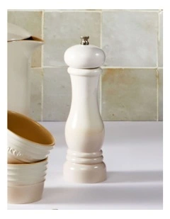 Baccarat Le Connoisseur Salt or Pepper Grinder in Cream