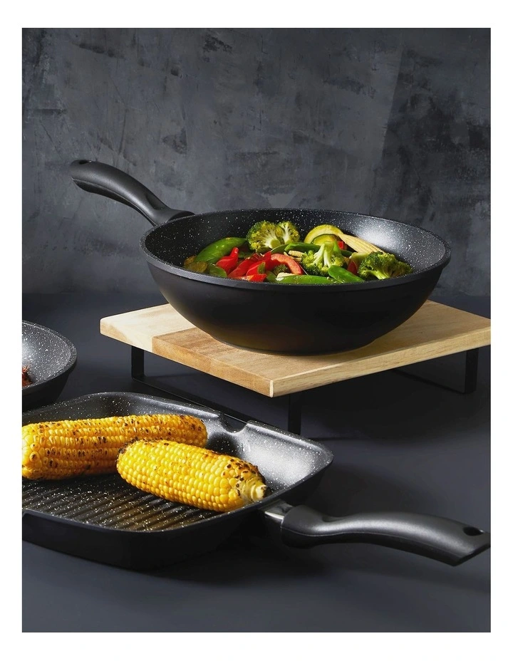 Baccarat STONE Stir Fry Pan 28cm in Black image 4