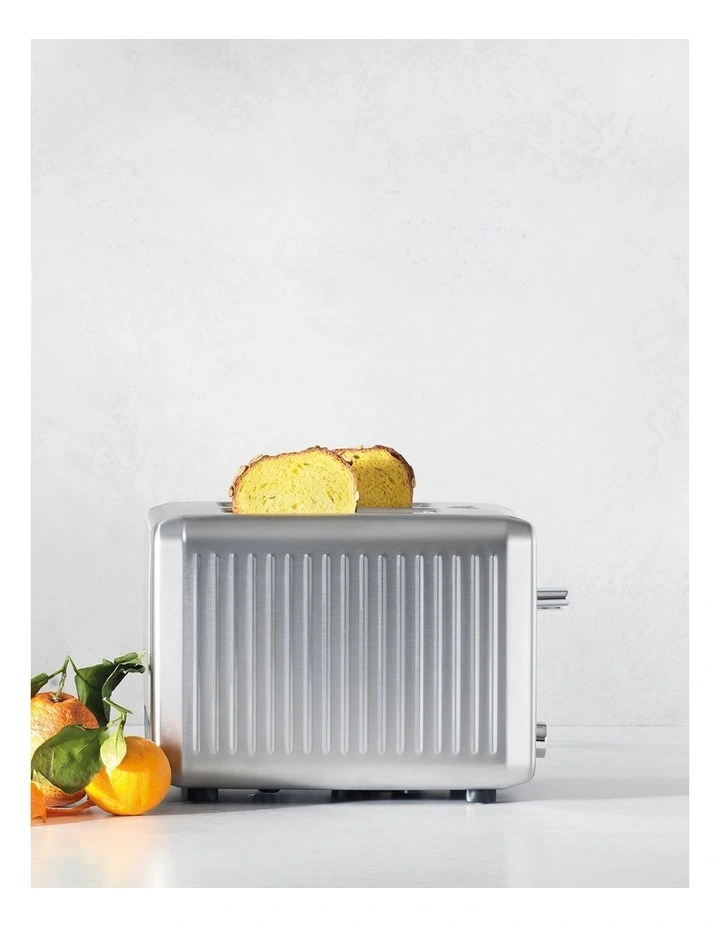 Baccarat The Toasty Slice 2 Slice Toaster in Silver image 5
