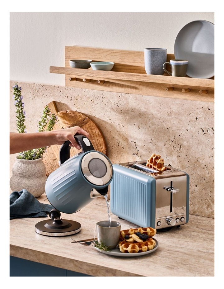 Nook by Baccarat 1.7L Kettle in Denim image 4