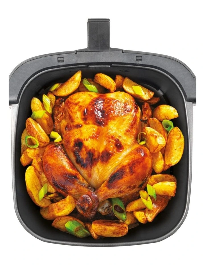 Baccarat The Healthy Fry 9L Air Fryer in Black image 7