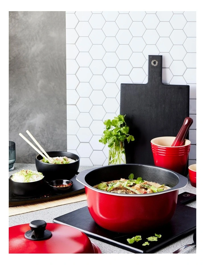 Bessemer Non-Stick Casserole 28cm in Red image 3