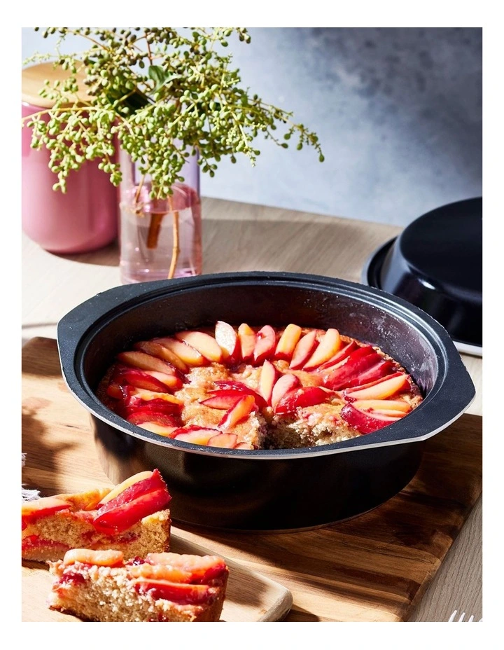 Bessemer Non-Stick Dutch Oven 28cm in Black image 4
