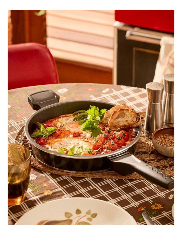 Bessemer Non-Stick Frypan 28cm in Black image 2