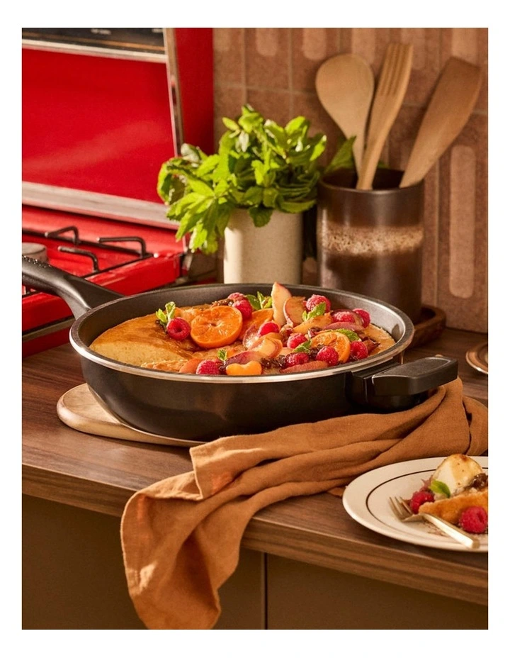 Bessemer Non-Stick Multi Fry Pan 32cm in Black image 2