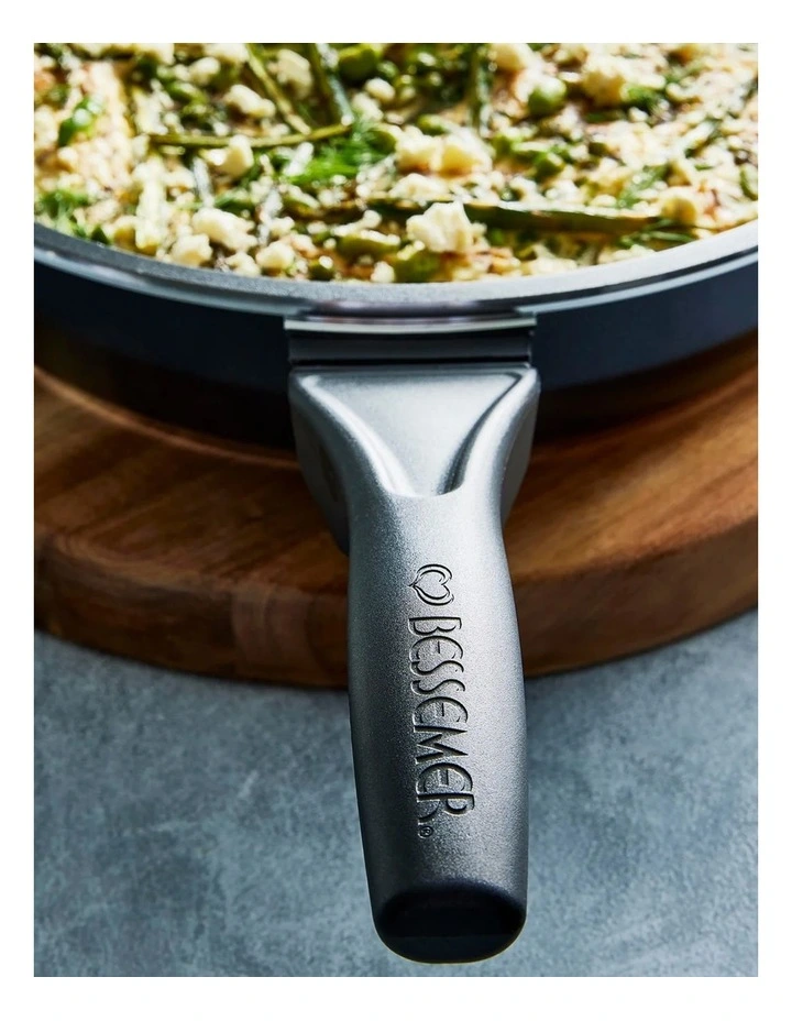 Bessemer Non-Stick Multi Fry Pan 32cm in Black image 3