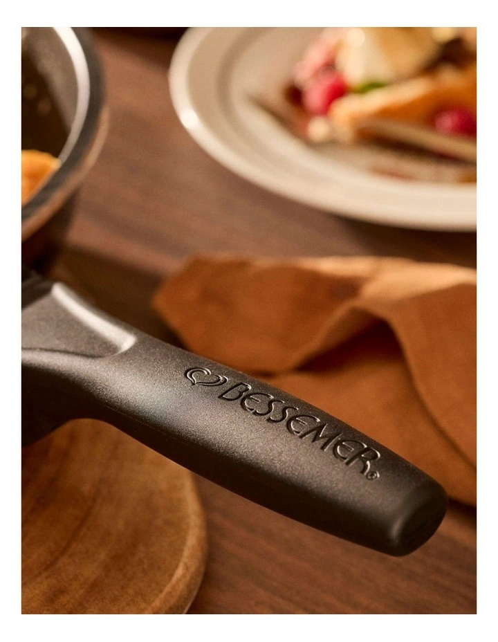 Bessemer Non-Stick Multi Fry Pan 32cm in Black image 5