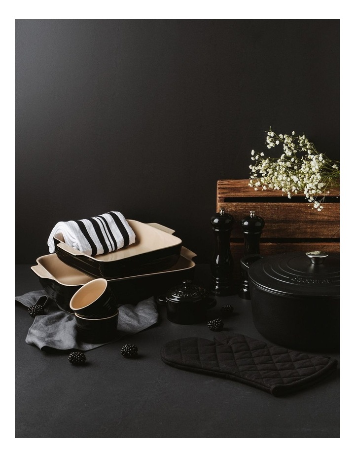 Baccarat Le Connoisseur Round French Oven 29cm 6.3L in Black image 4