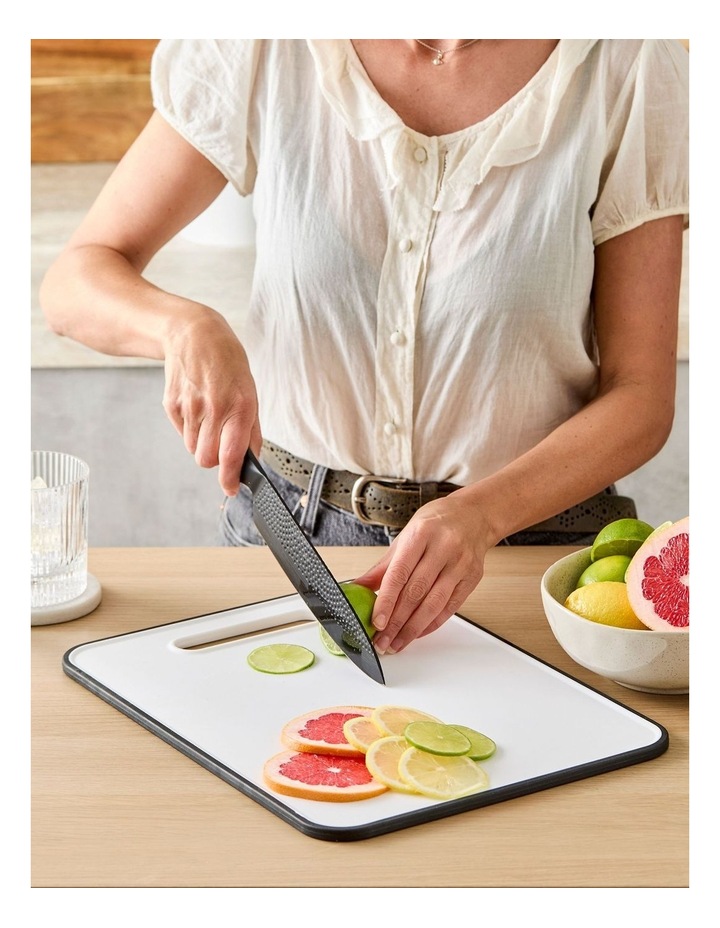 Baccarat Prepare Chopping Board in White image 2