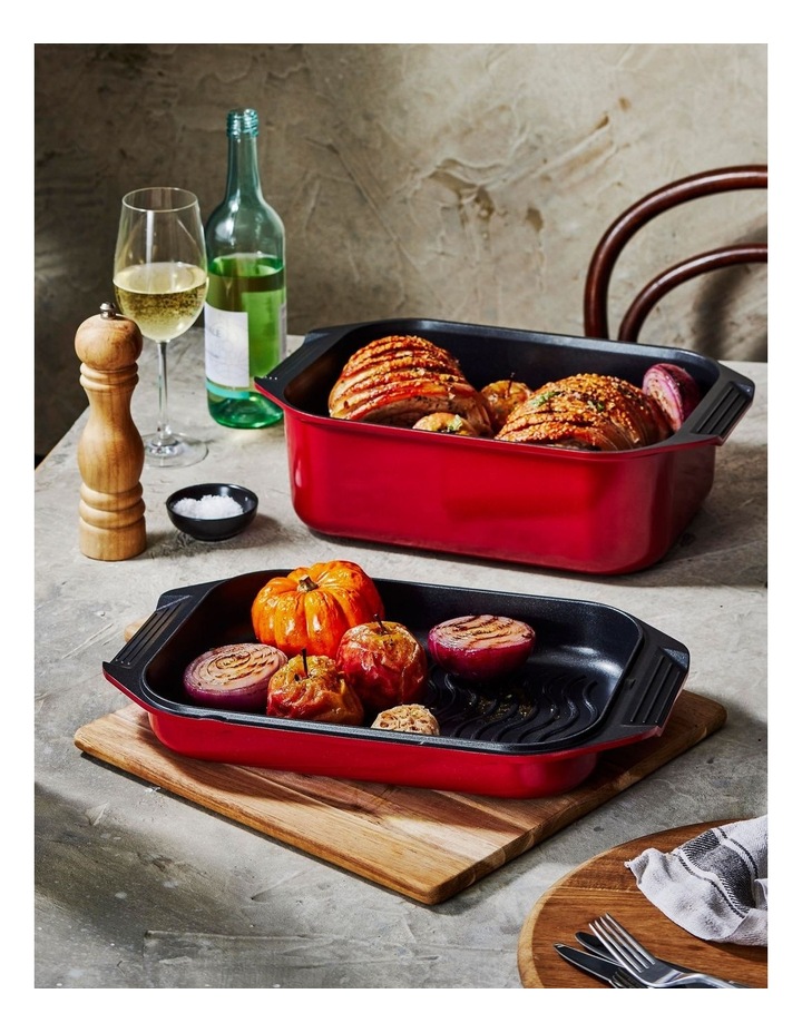 Bessemer Non-Stick Roaster & Grill 34cm in Red image 5