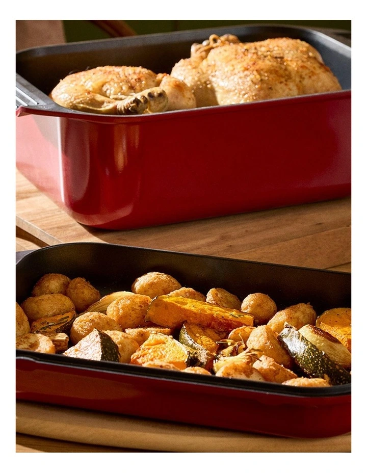 Bessemer Non-Stick Roaster And Grill 34cm in Red image 6