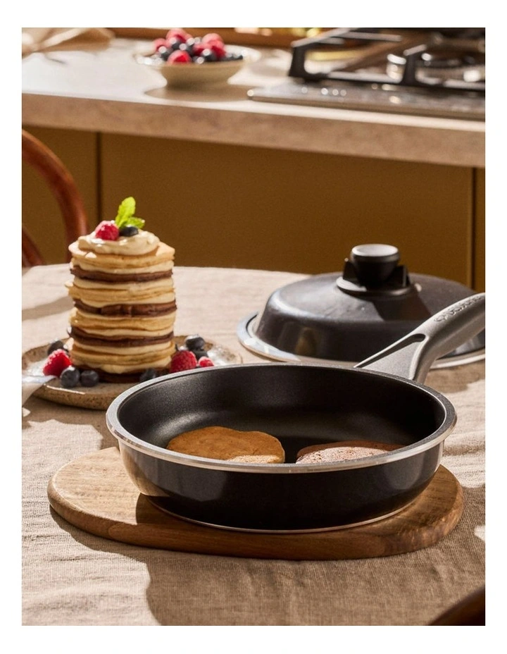 Bessemer Non-Stick Frypan 24cm in Black image 2