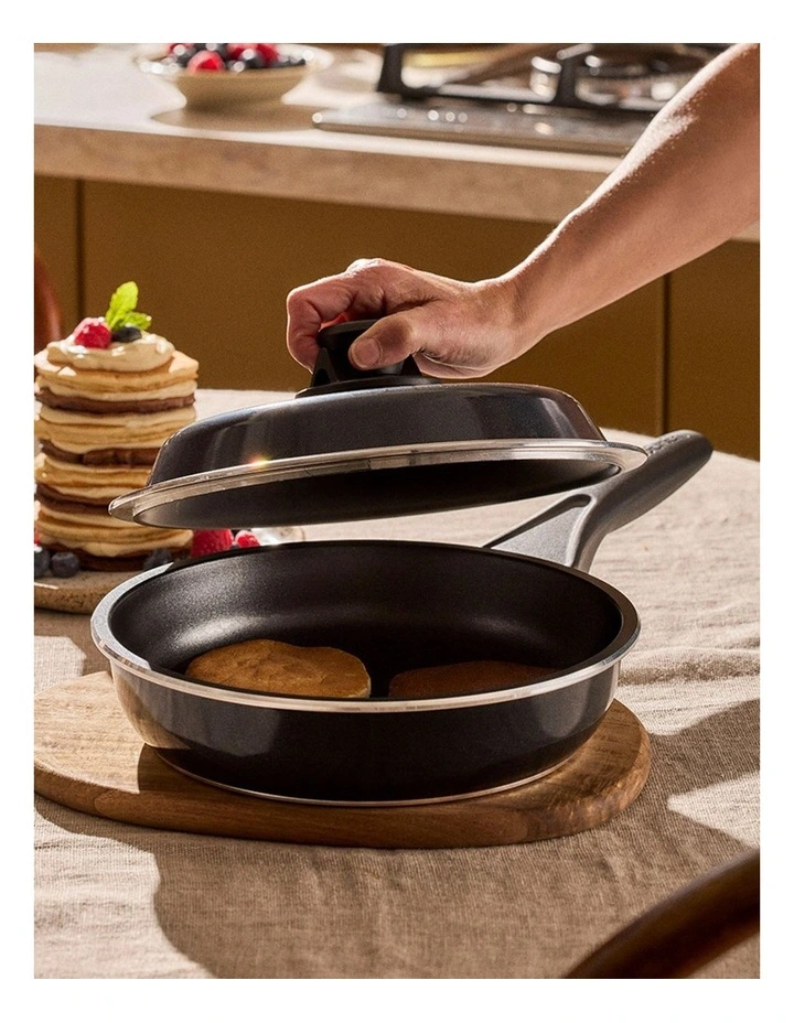 Bessemer Non-Stick Frypan 24cm in Black image 3