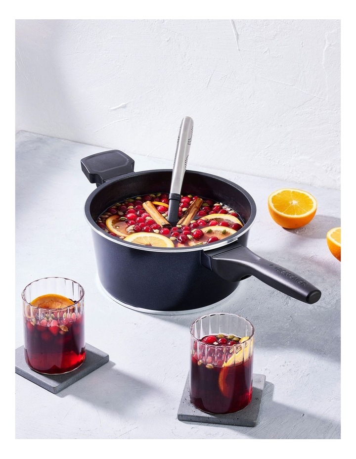 Bessemer Non-Stick Multi Saucepan 24cm in Black image 4