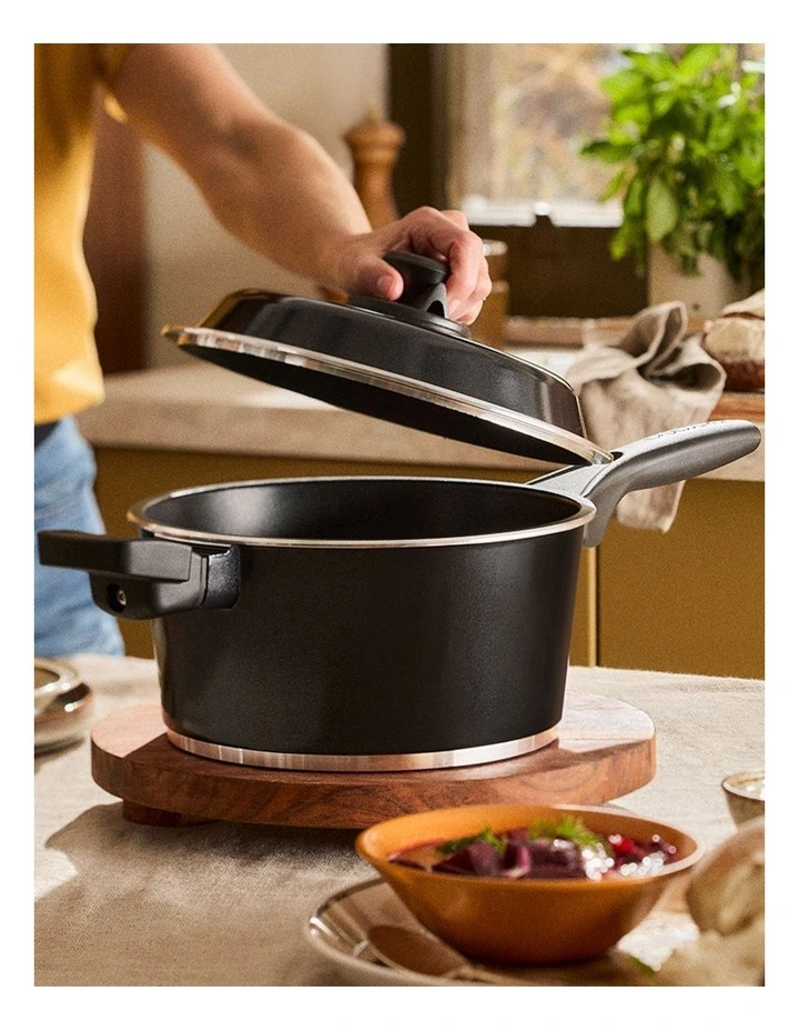 Bessemer Non-Stick Multi Saucepan 24cm in Black image 5