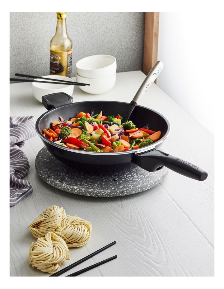 Bessemer Non-Stick Stir Frypan 32cm in Black image 2