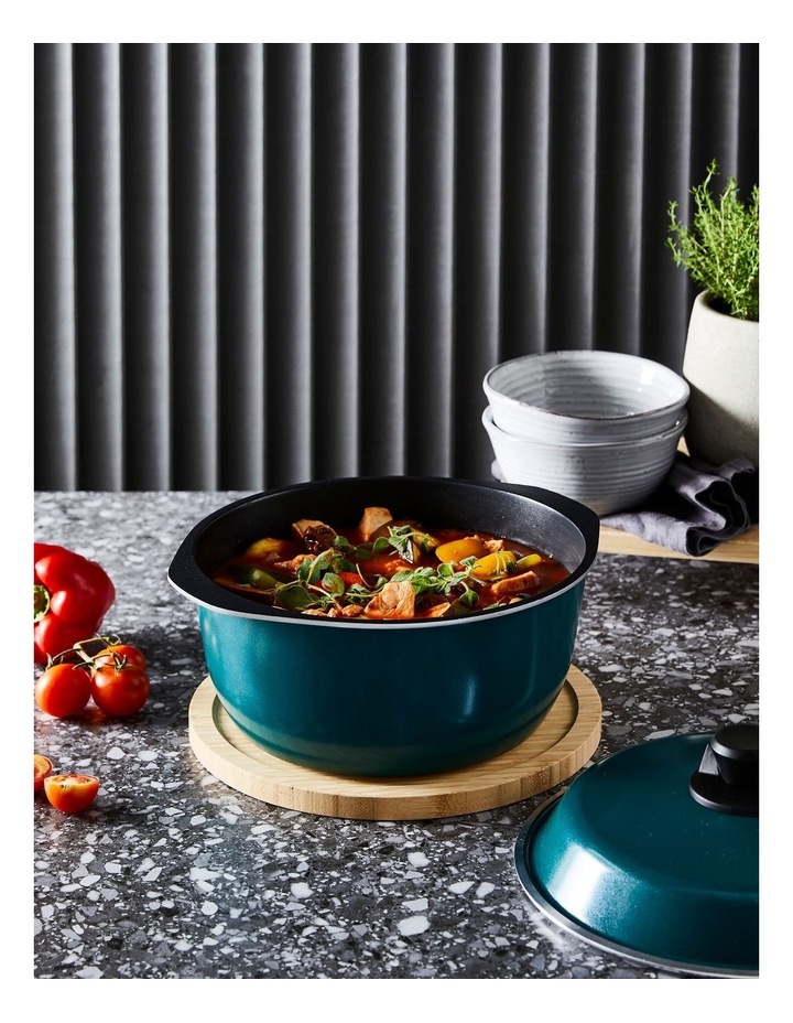 Bessemer Non-Stick Casserole 28cm in Teal image 4