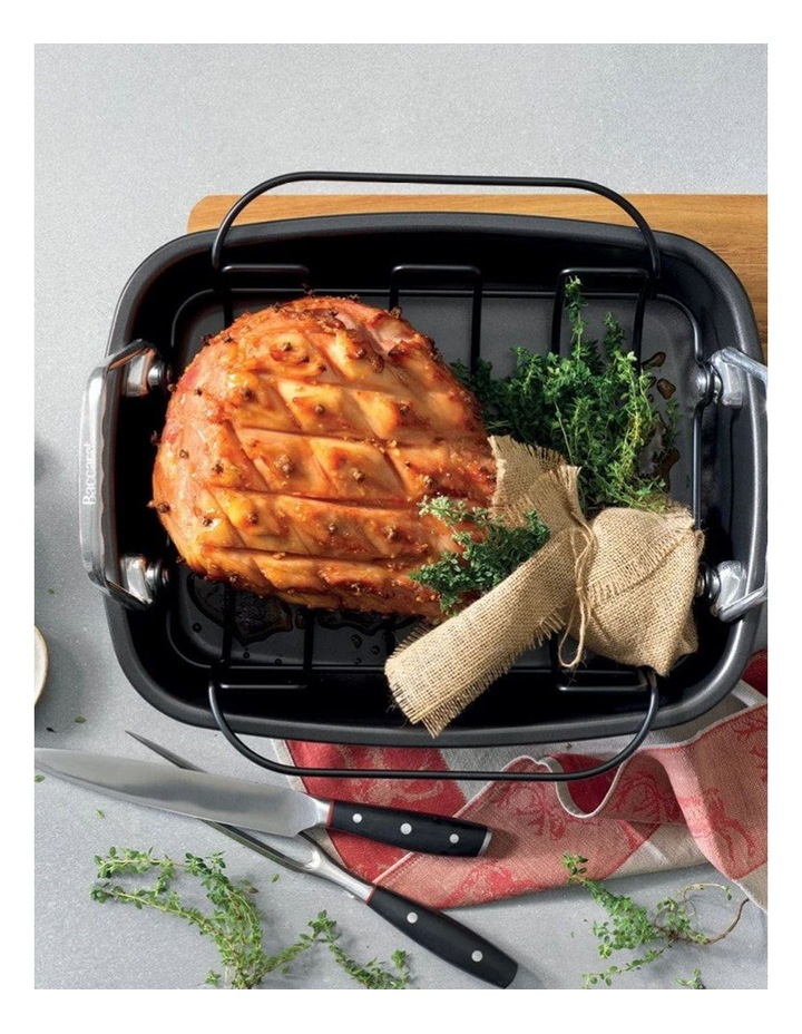 Baccarat Gourmet Non-Stick Roaster with Rack 40cm in Black image 4