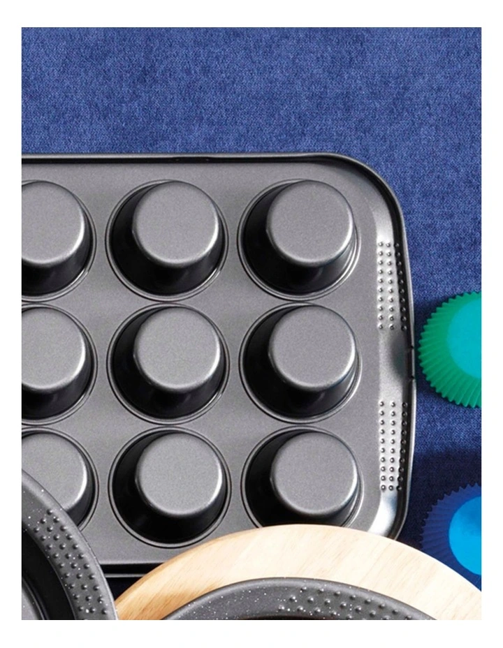 Baccarat Granite 12 Cup Muffin Pan image 4