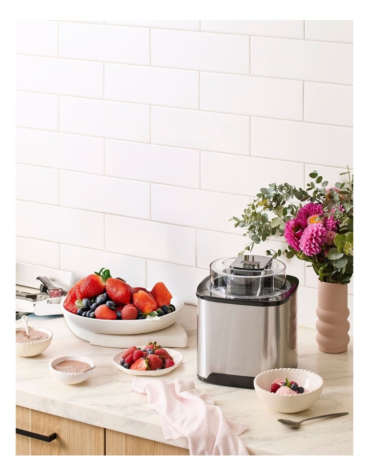 Baccarat The Ultimate Scoop Ice Cream Maker in Silver image 5