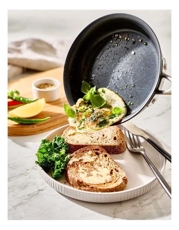 Baccarat iD3 Hard Anodised Frypan 16cm in Black image 5