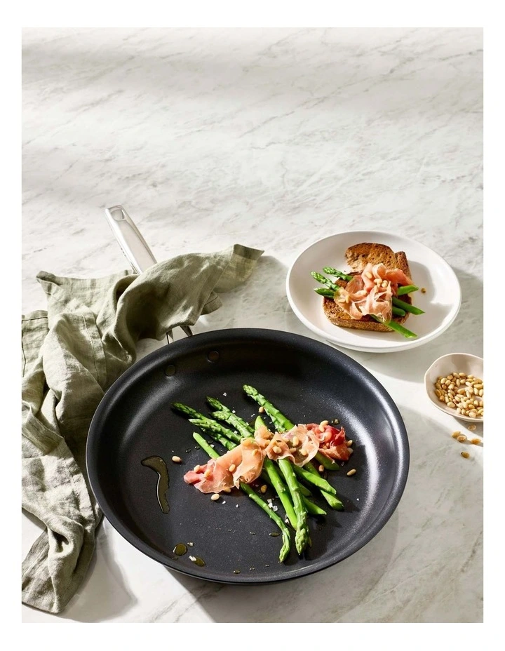 Baccarat iD3 Hard Anodised Frypan 24cm in Black image 2