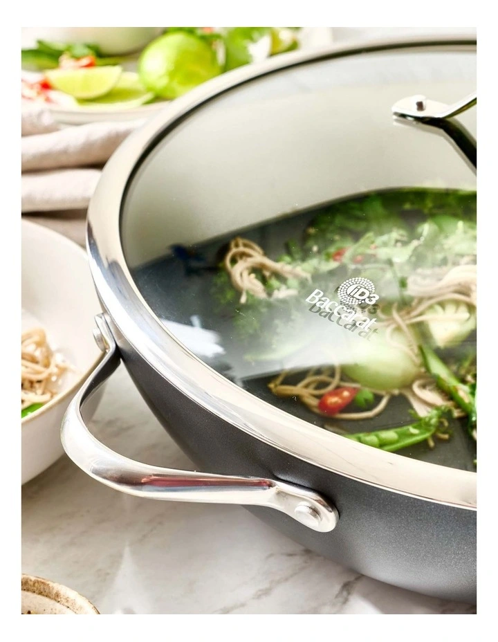 Baccarat iD3 Hard Anodised Wok with Lid 36cm in Black image 4