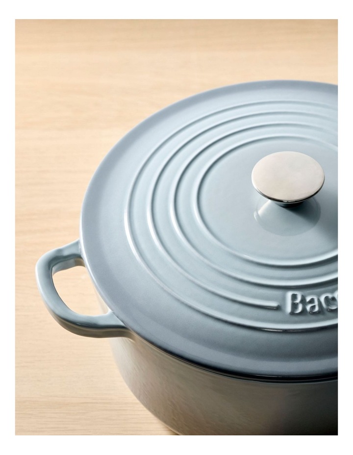 Baccarat Le Connoisseur Round French Oven 29cm 6.3L in Mist image 3