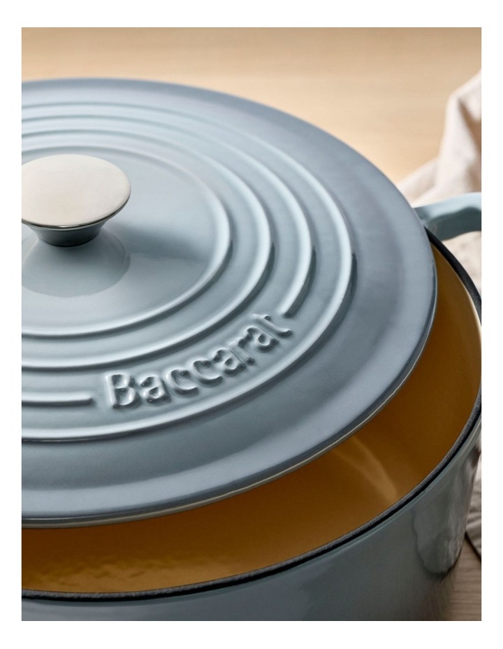 Baccarat Le Connoisseur Round French Oven 29cm 6.3L in Mist image 4