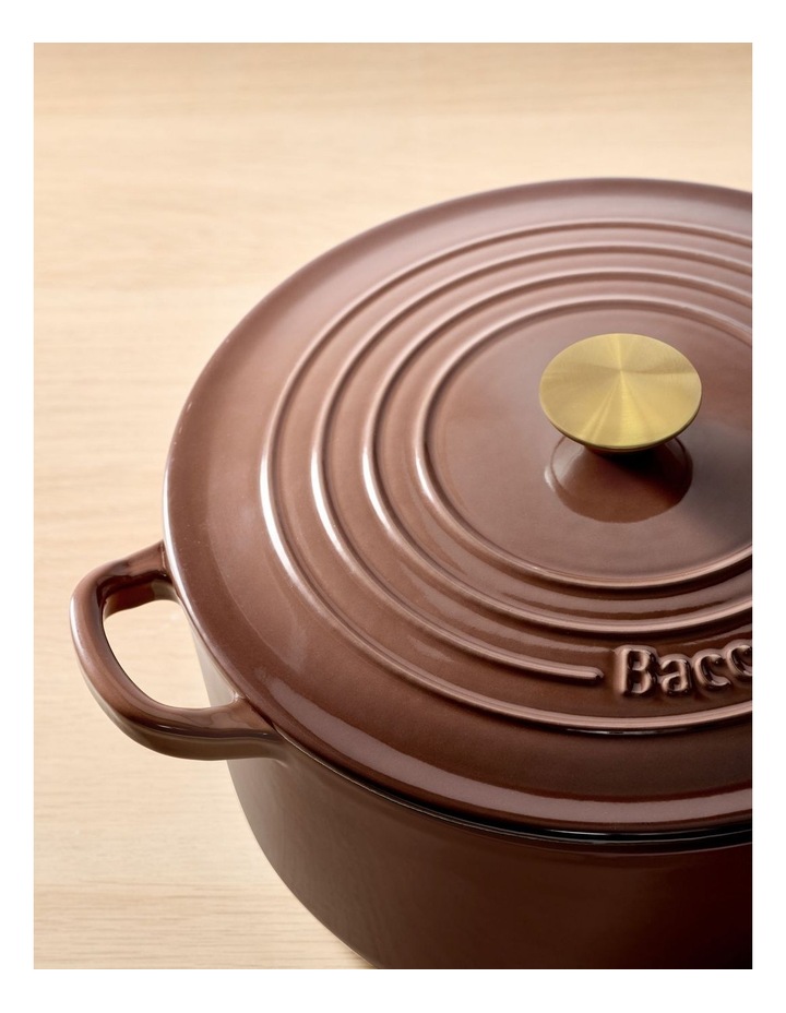 Baccarat Le Connoisseur Round French Oven 29cm 6.3L in Mocha image 3