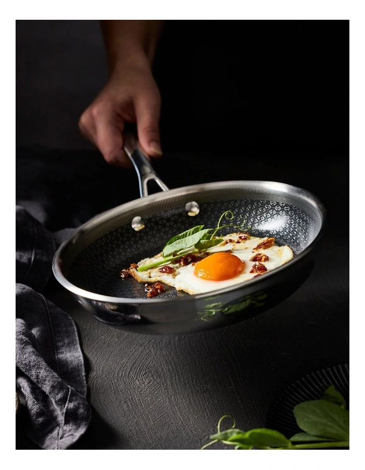 Baccarat Triton Frypan 20cm in Black image 5