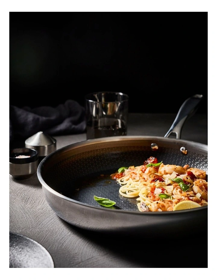 Triton Frypan 28cm in Silver image 5