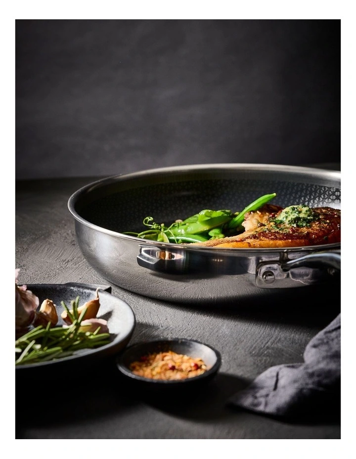 Triton Frypan 30cm in Silver image 5