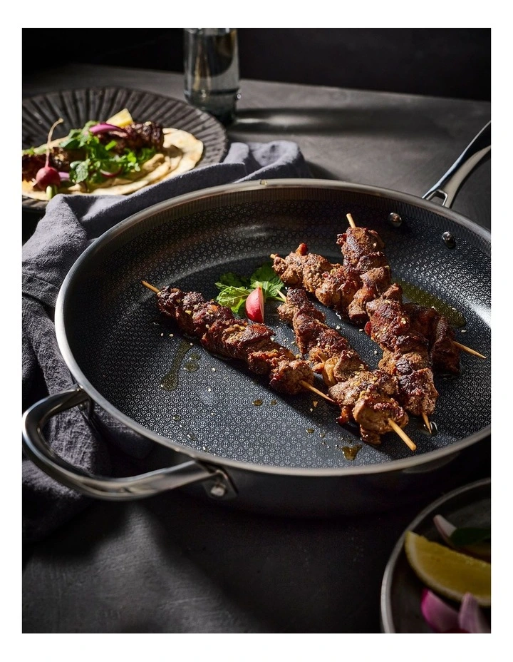 Triton Frypan 32cm in Silver image 4