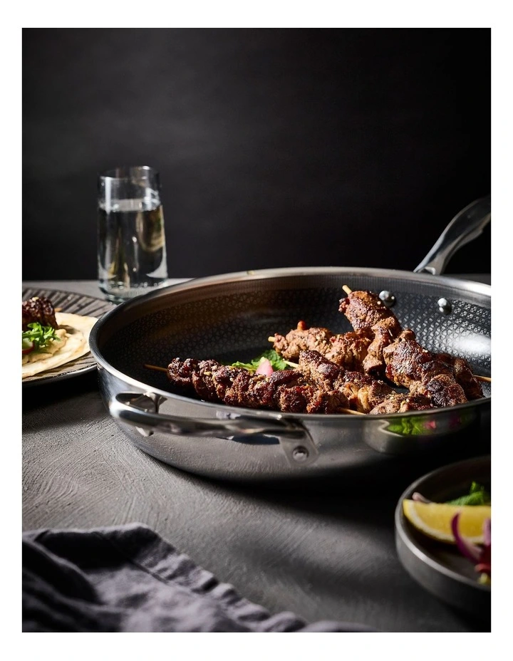 Triton Frypan 32cm in Silver image 5