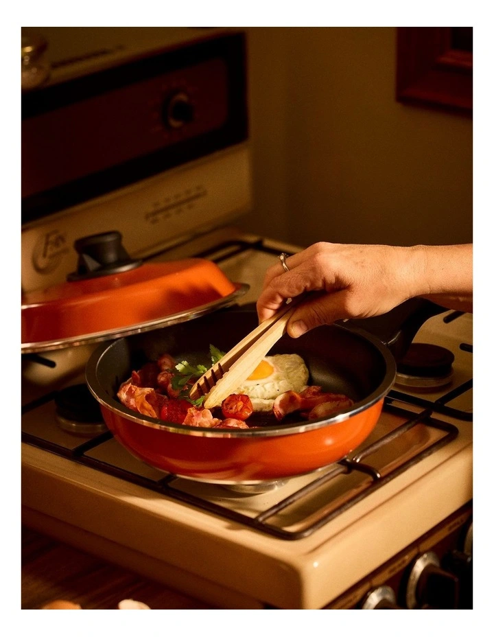 Bessemer Frypan 24cm in Orange image 4