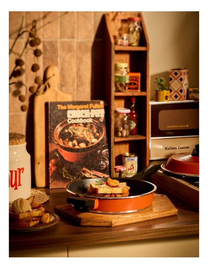 Bessemer Frypan 28cm in Orange image 3