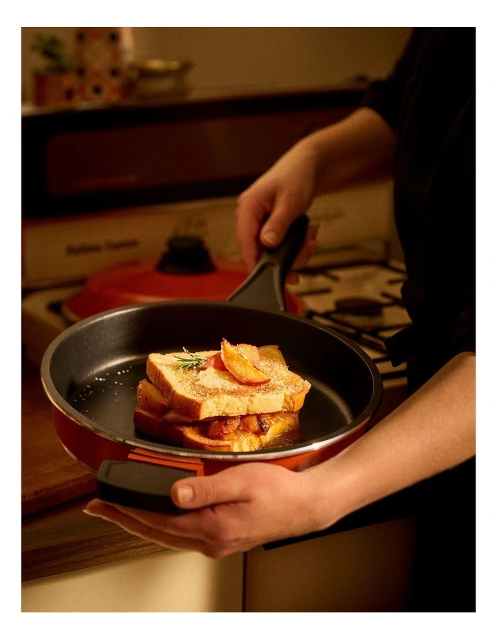 Bessemer Frypan 28cm in Orange image 6