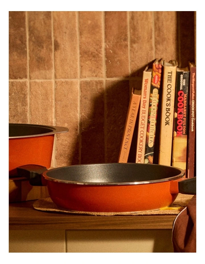 Bessemer Frypan 28cm in Orange image 7