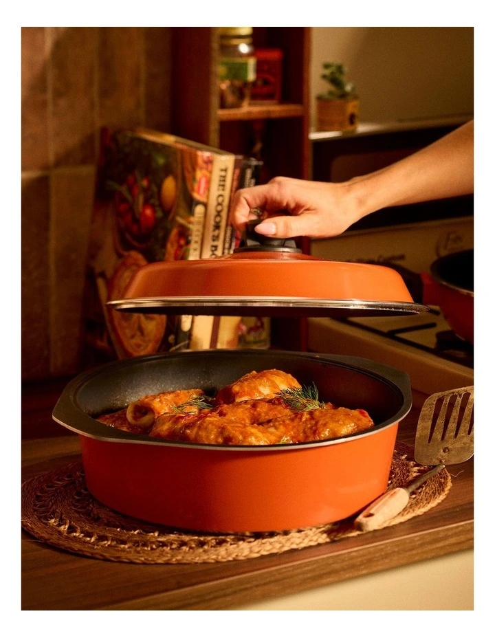 Bessemer Dutch Oven 32cm in Orange image 5