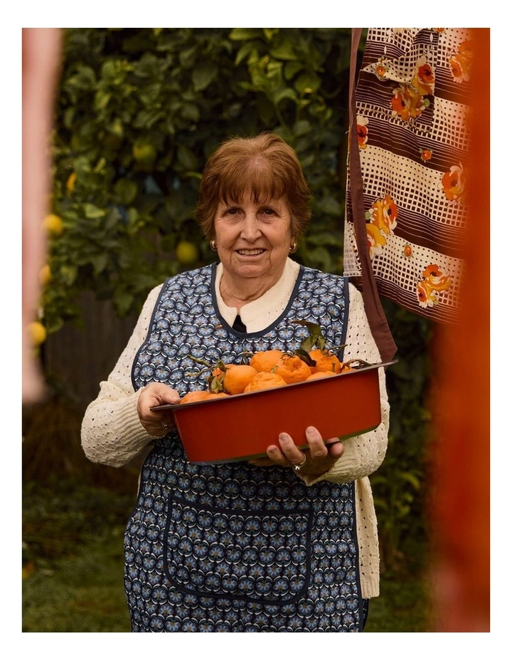 Bessemer Dutch Oven 32cm in Orange image 6