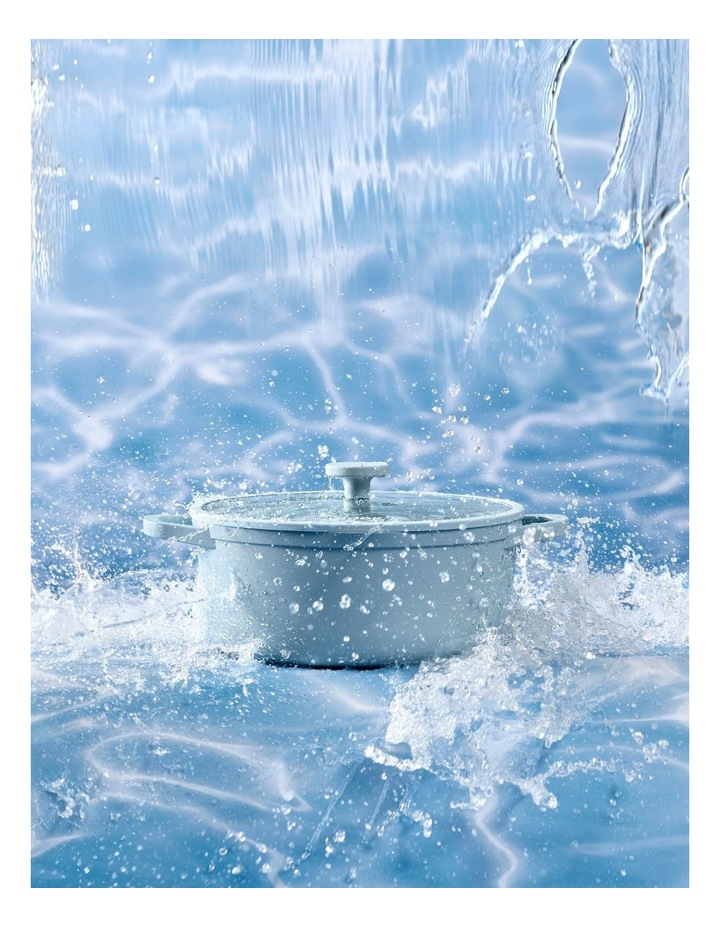 NOOK by Baccarat Casserole with Lid 28cm in Sky image 4